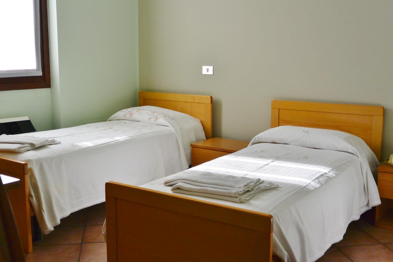 Albergo Escondido Soresina Exterior foto